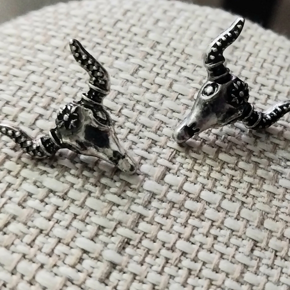 Bull Skull Pierced Earrings Made with Oxidized Silver studs - Picture 3 of 6